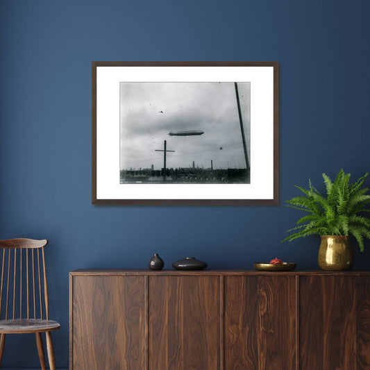 Historische foto van de Graf Zeppelin boven Rotterdam in 1932 – wissellijst woonkamer