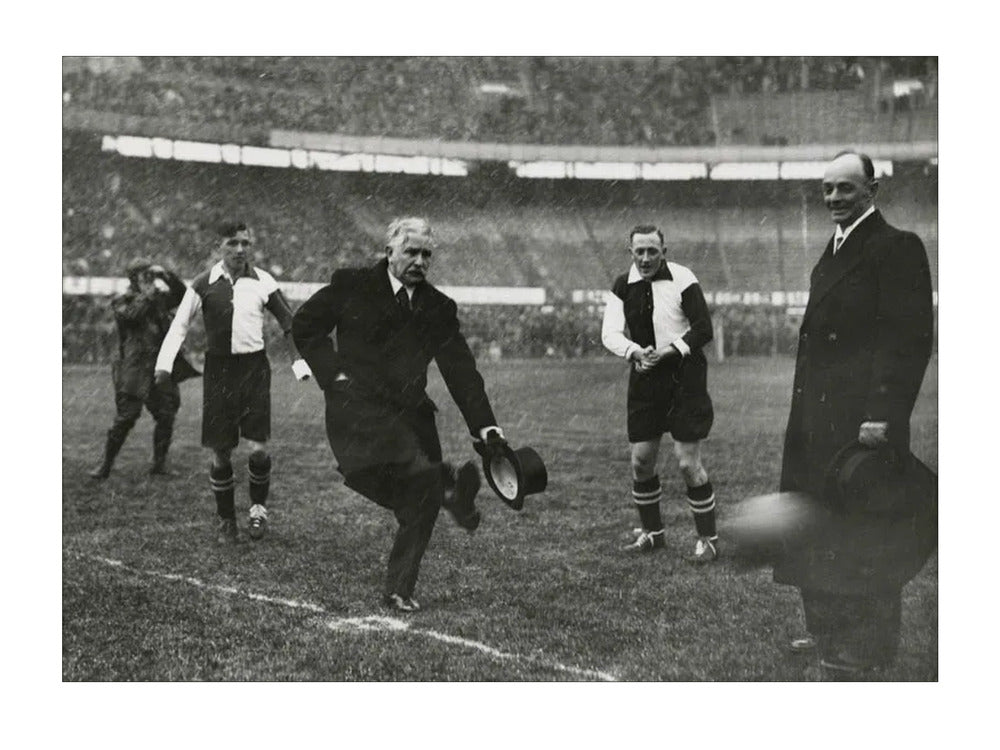 1e Aftrap in de Kuip - 1937