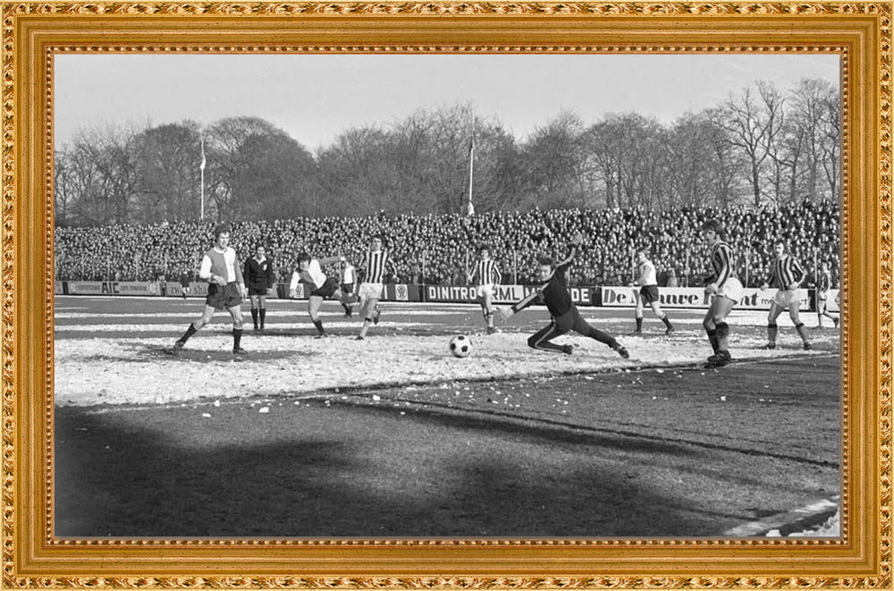 Vitesse - Feyenoord in Nieuw-Monnikenhuize - 1972
