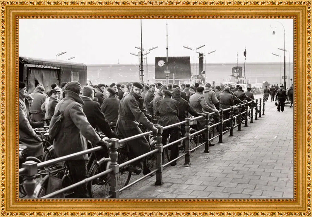 Wachtend op de Pont - 1956