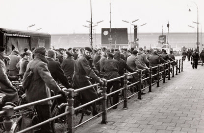 Wachtend op de Pont - 1956