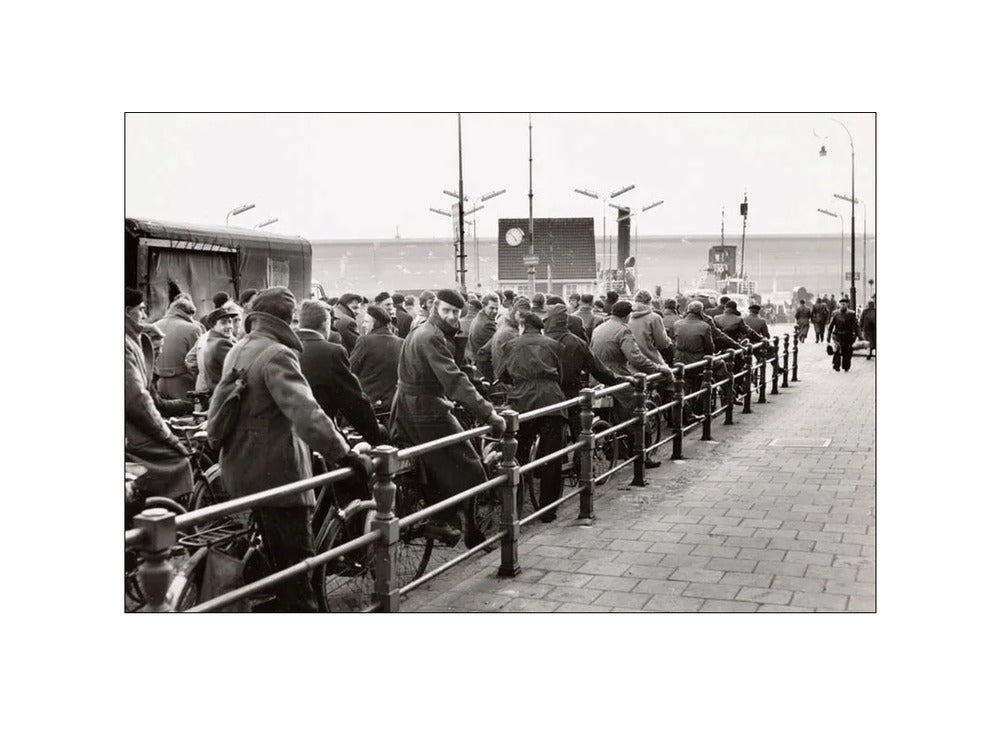 Wachtend op de Pont - 1956