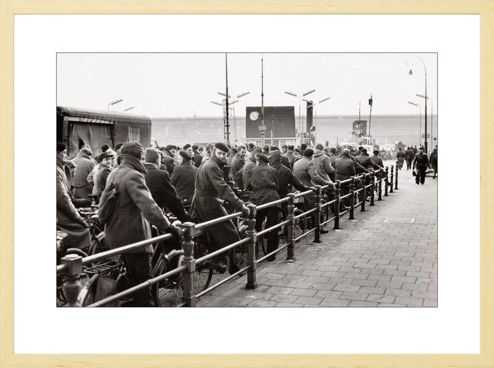 Wachtend op de Pont - 1956