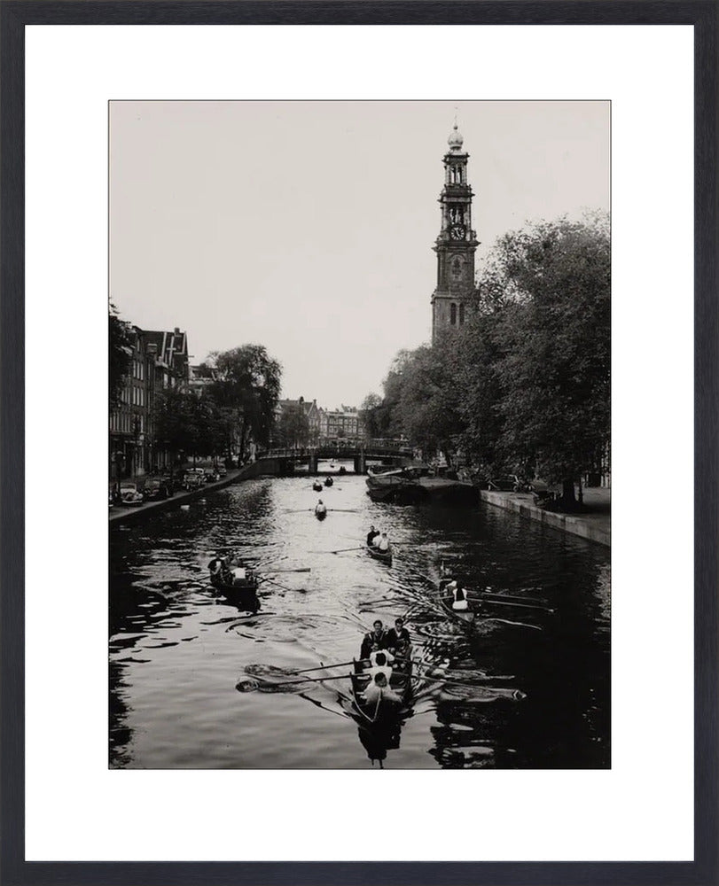 Roeiend langs de Westerkerk - 1955