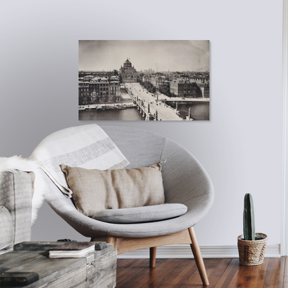 Zwart-witfoto uit omstreeks 1894 van het Paleis voor Volksvlijt aan het Frederiksplein in Amsterdam. – canvas zonder lijst in leeshoek