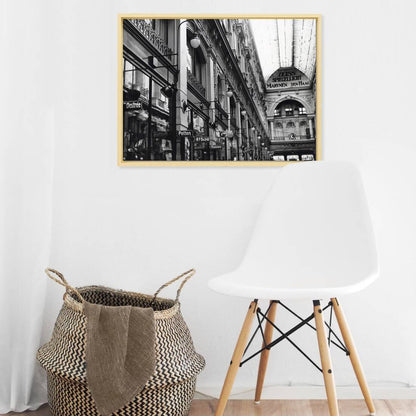 Zwart-witfoto uit 1927 van De Passage in Den Haag met de nieuwe verlichting. – canvas naturel baklijst in keuken