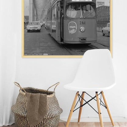 Historische foto van de laatste tramrit over de Maasbruggen rond 1968 – canvas naturel baklijst in keuken