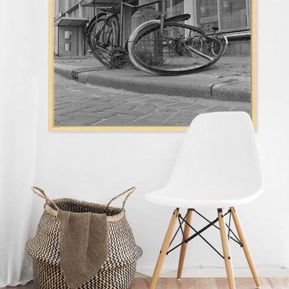 Historische foto van de fiets voor station Hofplein rond 1965 – canvas naturel baklijst in keuken