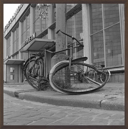 Fiets voor Station Hofplein - 1965