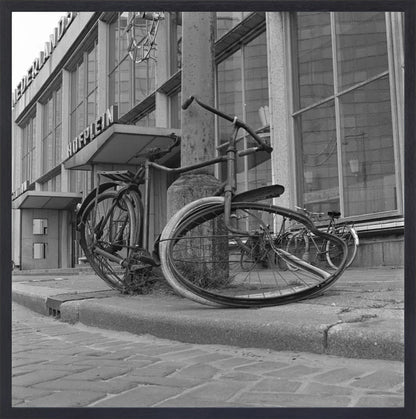 Fiets voor Station Hofplein - 1965