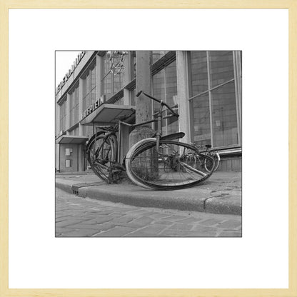 Fiets voor Station Hofplein - 1965