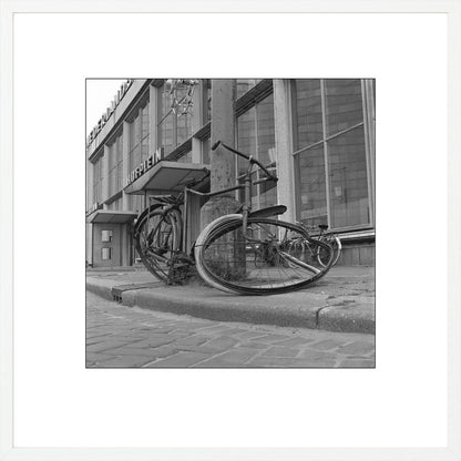 Fiets voor Station Hofplein - 1965