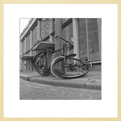 Fiets voor Station Hofplein - 1965