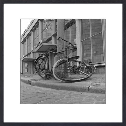Fiets voor Station Hofplein - 1965