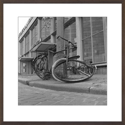 Fiets voor Station Hofplein - 1965