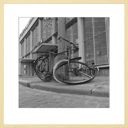 Fiets voor Station Hofplein - 1965