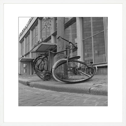 Fiets voor Station Hofplein - 1965