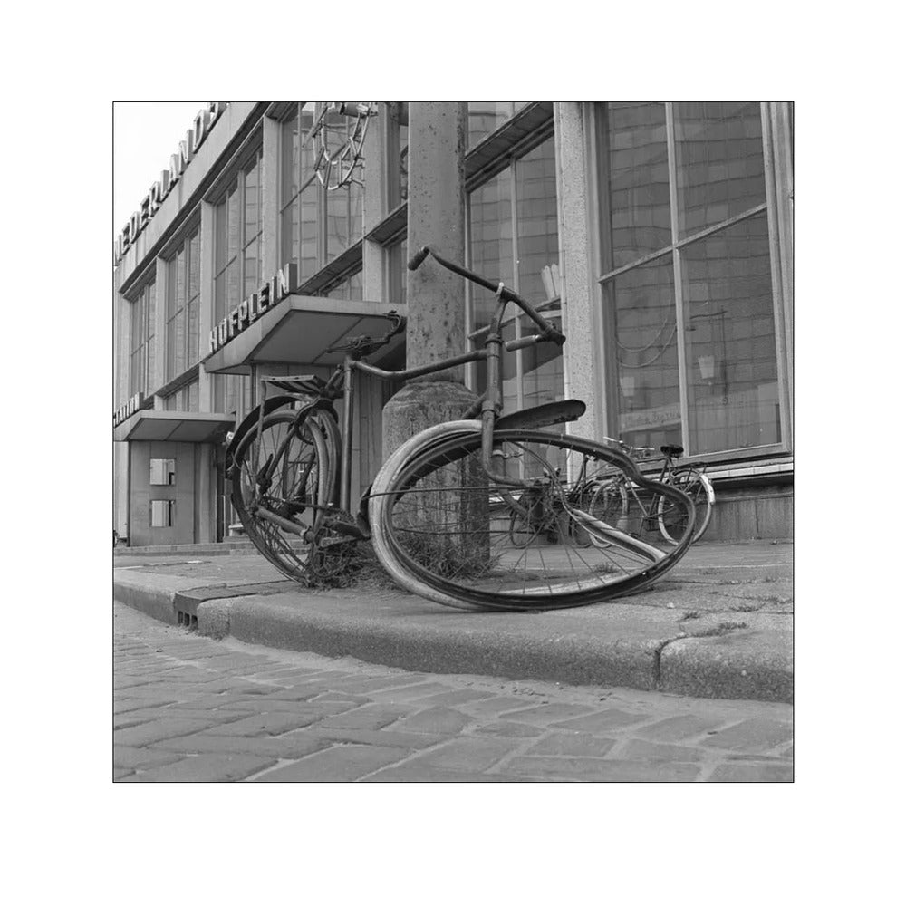 Fiets voor Station Hofplein - 1965