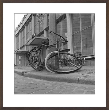 Fiets voor Station Hofplein - 1965