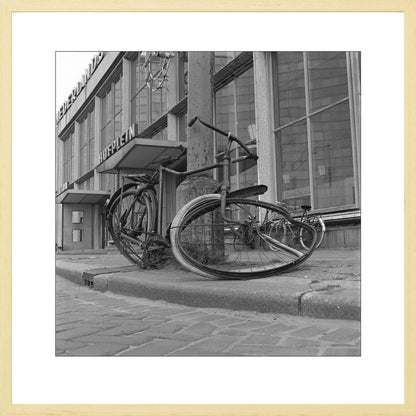 Fiets voor Station Hofplein - 1965