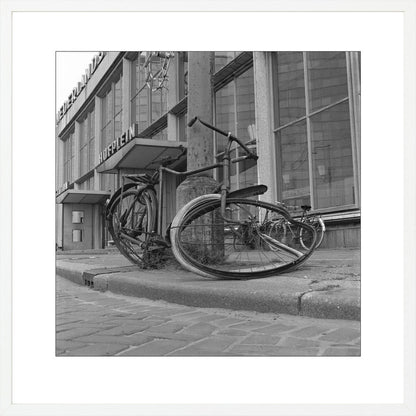 Fiets voor Station Hofplein - 1965