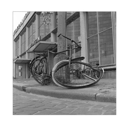 Fiets voor Station Hofplein - 1965