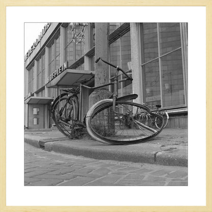 Fiets voor Station Hofplein - 1965