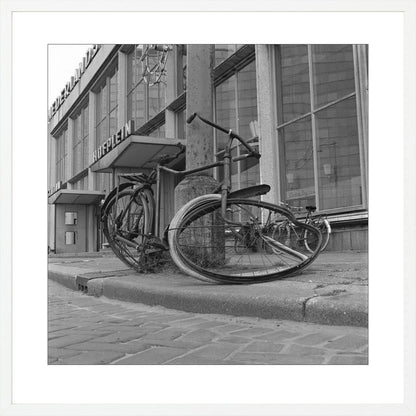 Fiets voor Station Hofplein - 1965