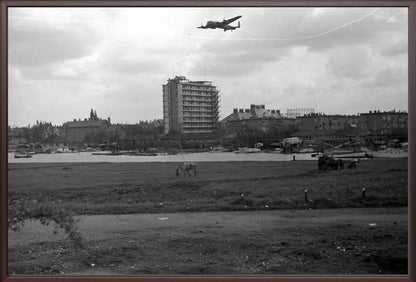 Voedselpakketen boven de Kralingse Plas - 1945