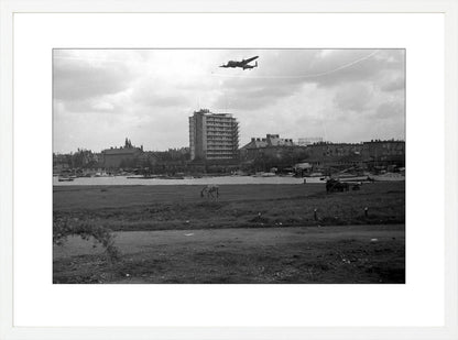 Voedselpakketen boven de Kralingse Plas - 1945