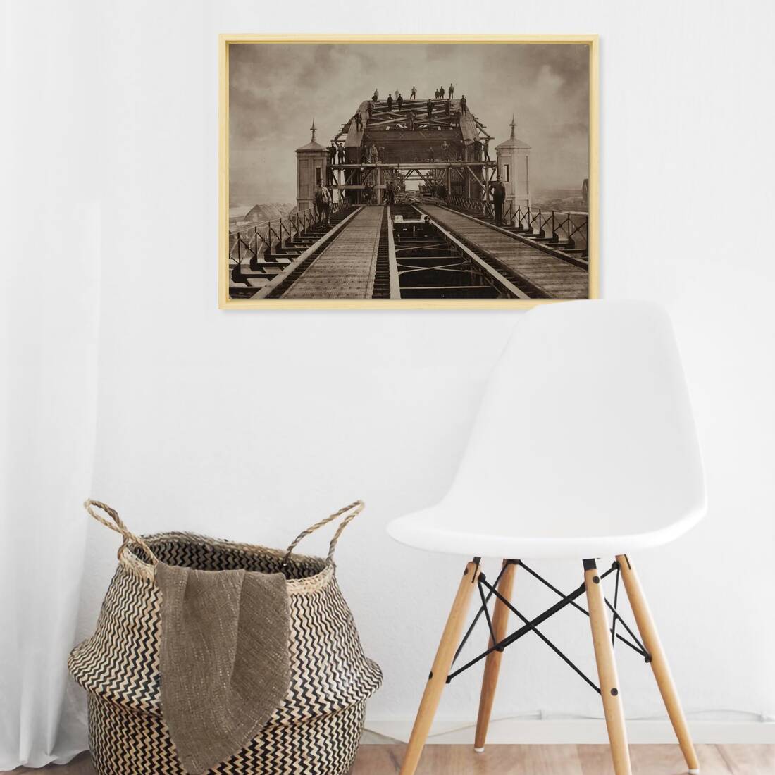 Historische foto van bruggenbouwers op de Koningsbrug in 1876 – canvas naturel baklijst in keuken