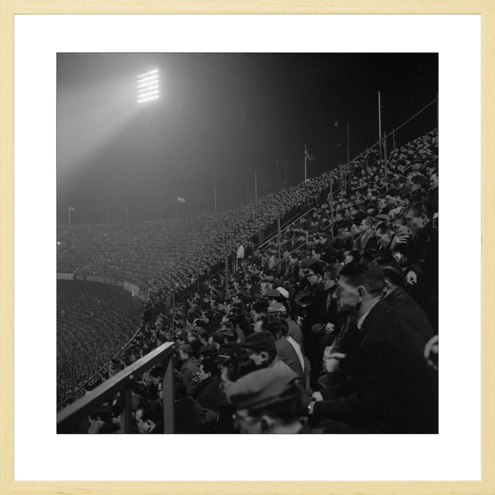 Supporters in een Nachtelijke Kuip - 1963