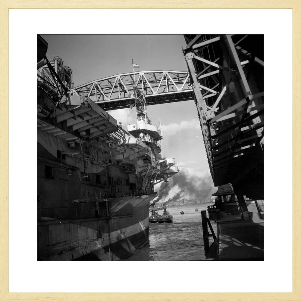 Vliegdekschip langs de Hef - 1947