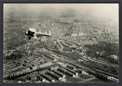 Vliegenier boven het Centrum - 1923