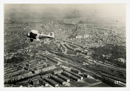 Vliegenier boven het Centrum - 1923
