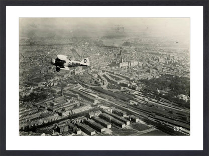 Vliegenier boven het Centrum - 1923