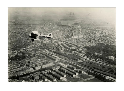 Vliegenier boven het Centrum - 1923