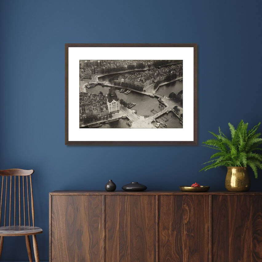 Historische foto van de Oude Haven en Spaansekade rond 1934 – donkerbruine wissellijst in woonkamer