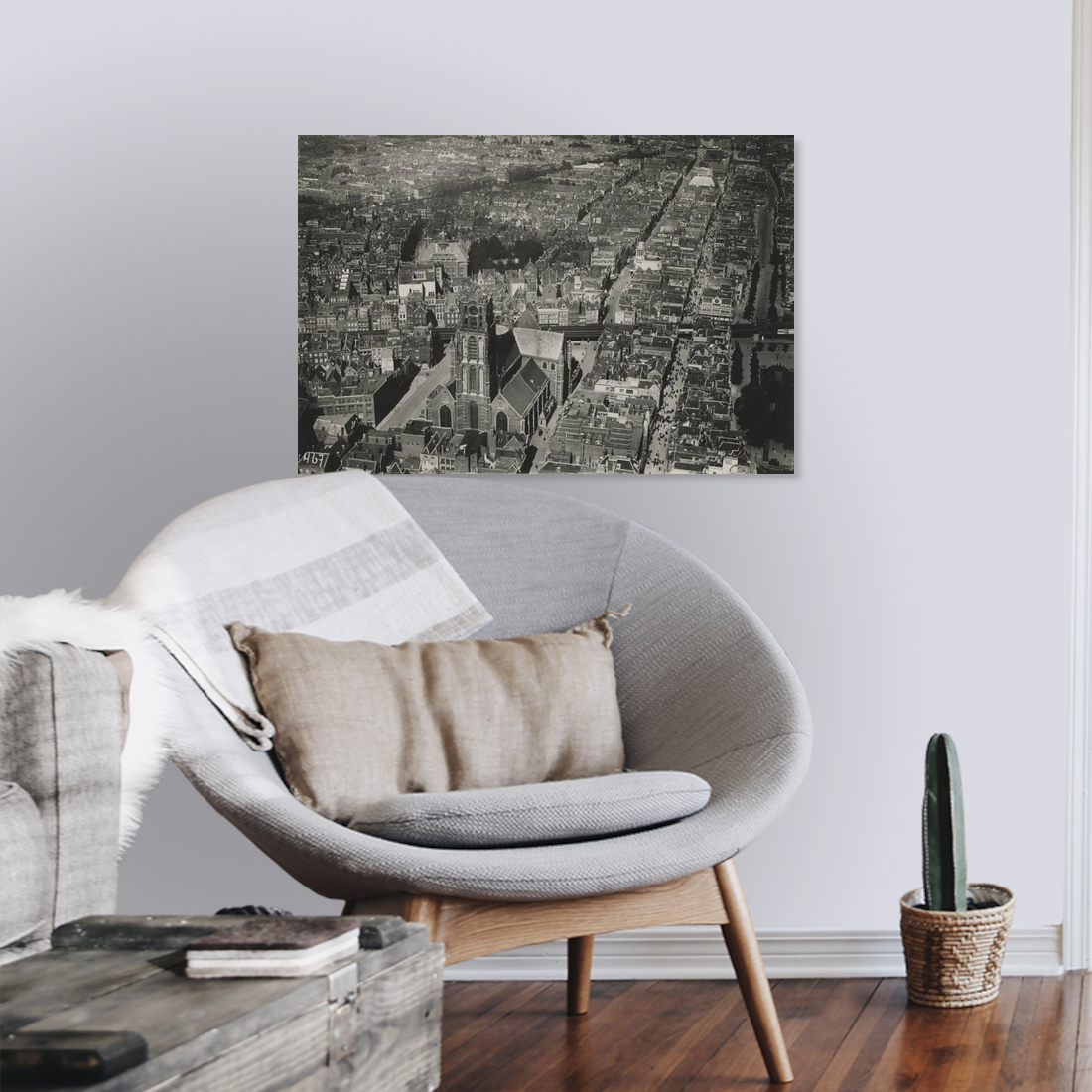 Historische foto van de Laurenskerk en de Botersloot rond 1922 – canvas zonder lijst in leeshoek