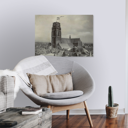 Historische foto van de wapperende Laurenskerk rond 1907 – canvas zonder lijst in leeshoek
