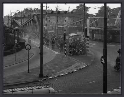 Brommers op de Koninginnebrug - 1964