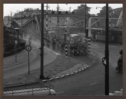 Brommers op de Koninginnebrug - 1964