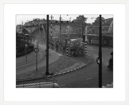Brommers op de Koninginnebrug - 1964