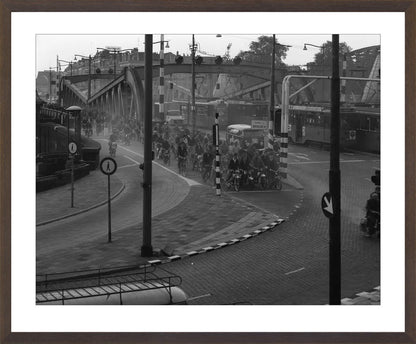 Brommers op de Koninginnebrug - 1964