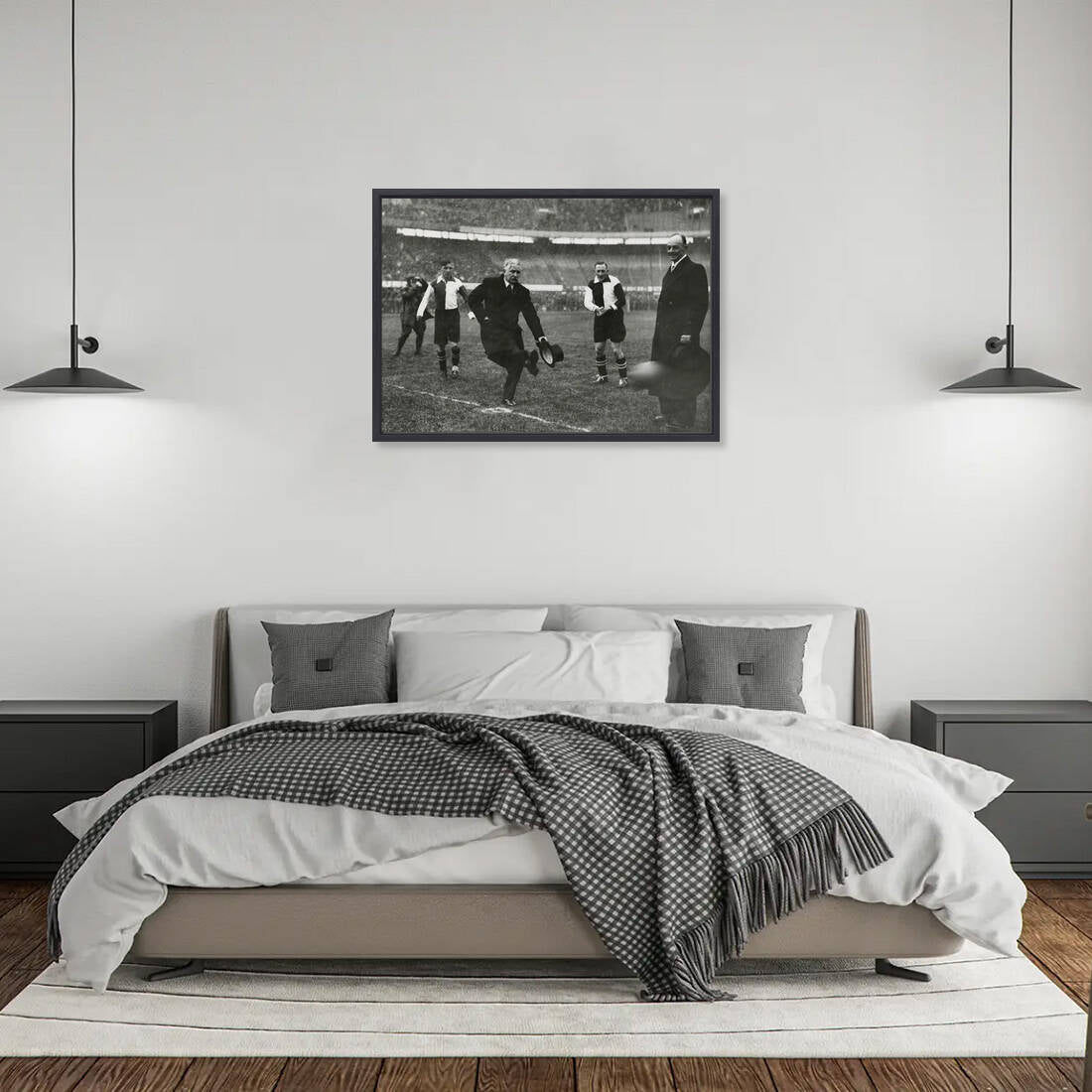 Historische foto van de eerste aftrap in De Kuip in 1937 – canvas met zwarte baklijst in slaapkamer