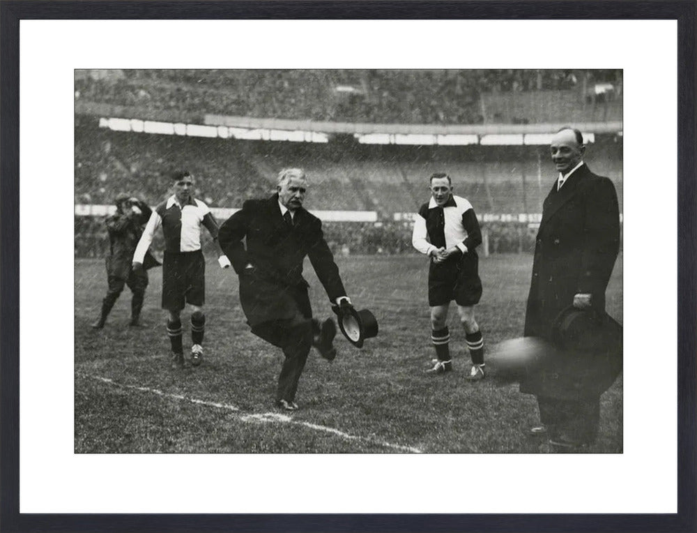 1e Aftrap in de Kuip - 1937