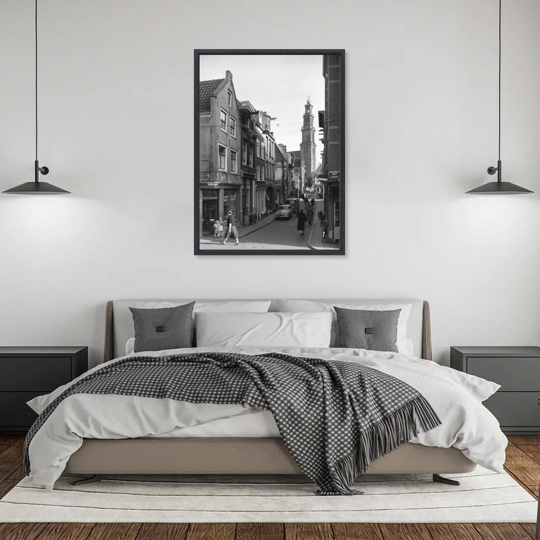 Zwart-witfoto uit 1957 van de Eerste Leliedwarsstraat in de Jordaan in Amsterdam. – canvas zwarte baklijst in slaapkamer