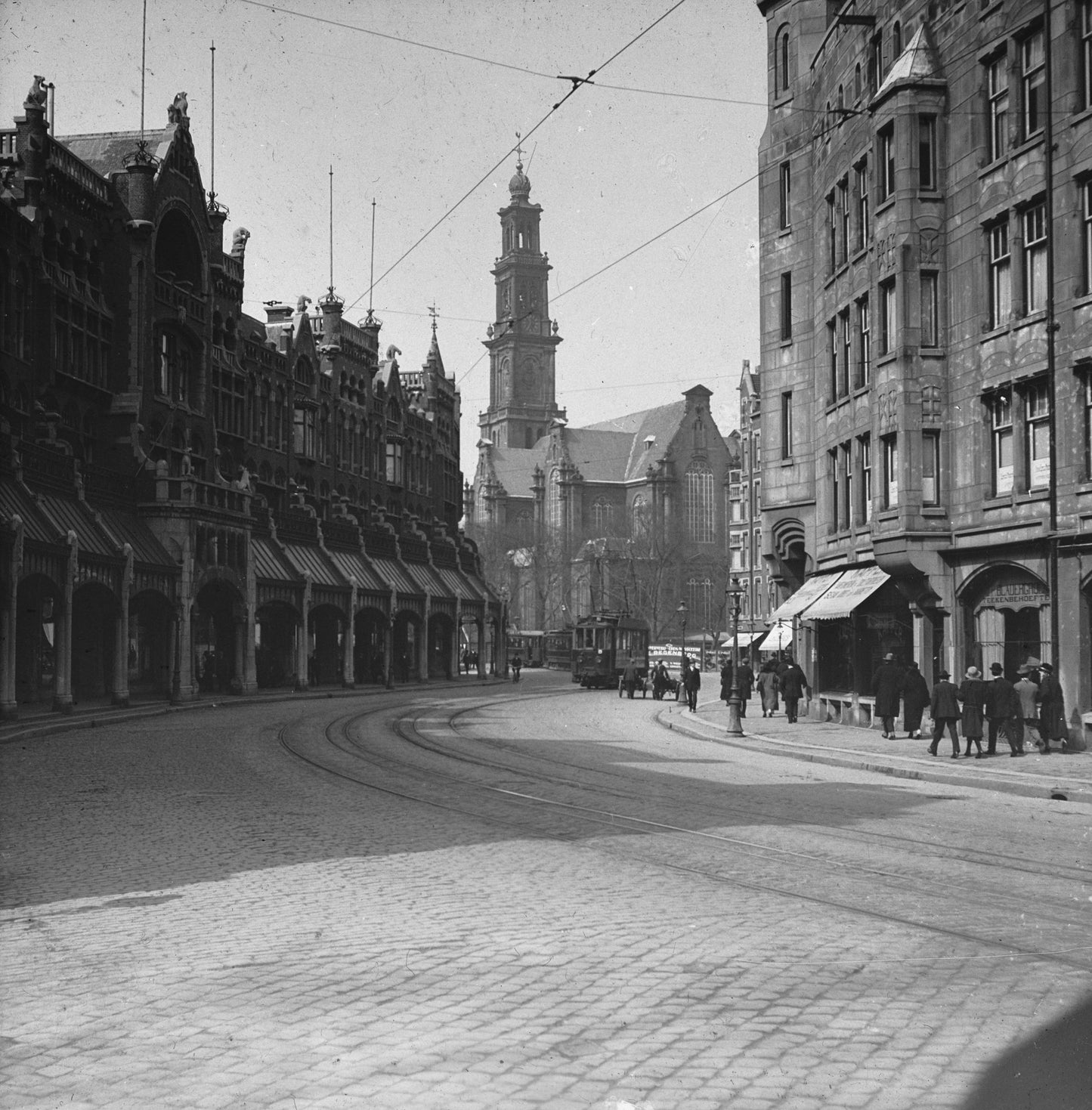 De Raadhuisstraat - 1930