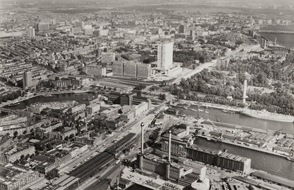 Historische foto van het Erasmus Medisch Centrum in Rotterdam rond 1969