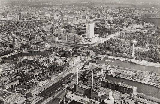 Historische foto van het Erasmus Medisch Centrum in Rotterdam rond 1969